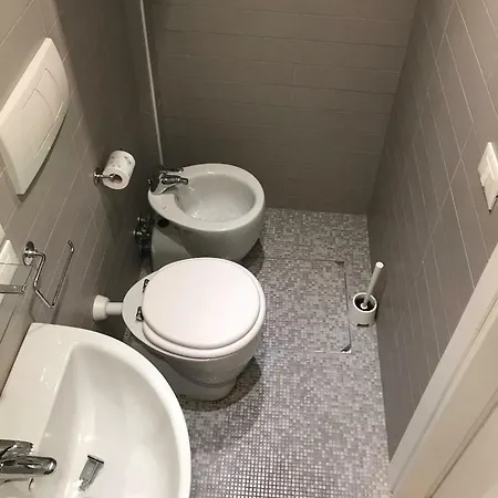 Santi Apostoli Lägenhet *